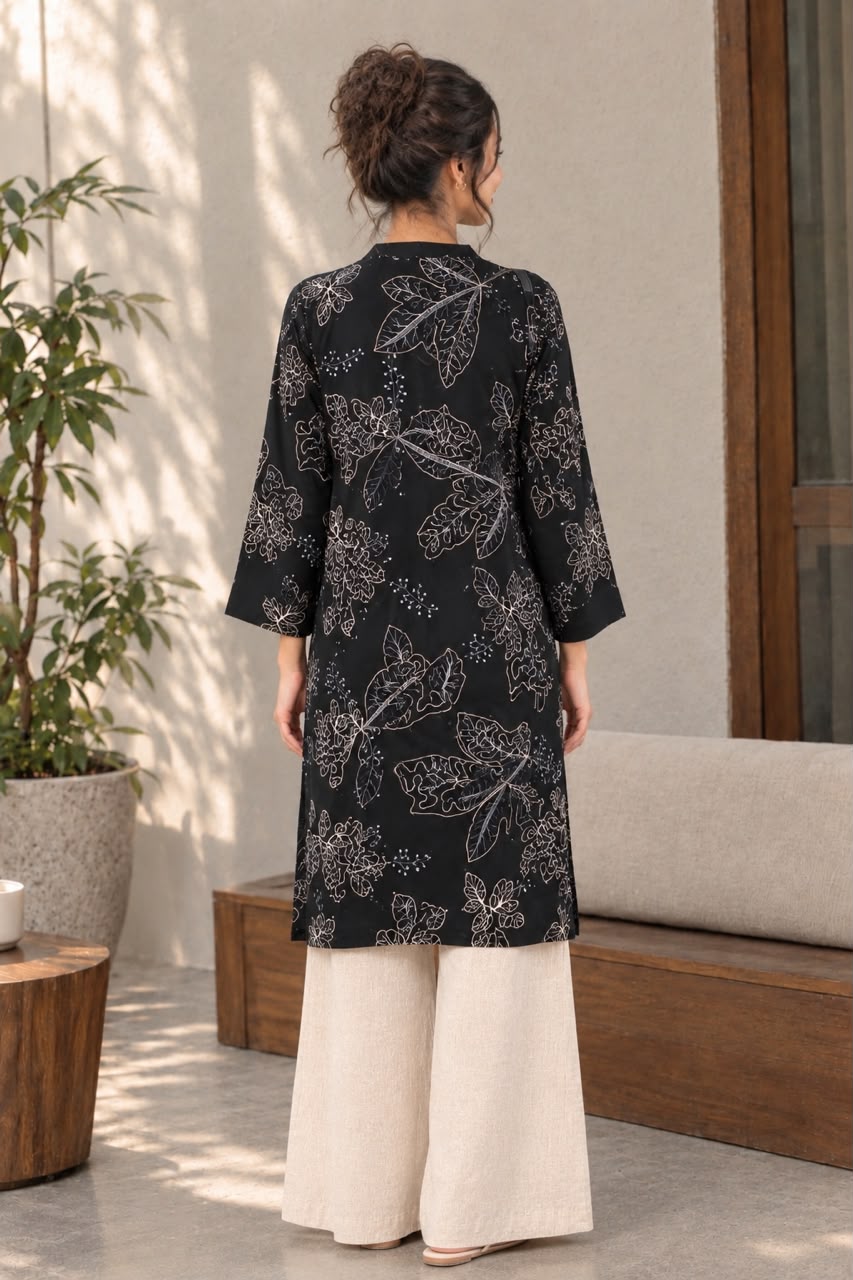 Black Botanical Print Tunic Top for Women