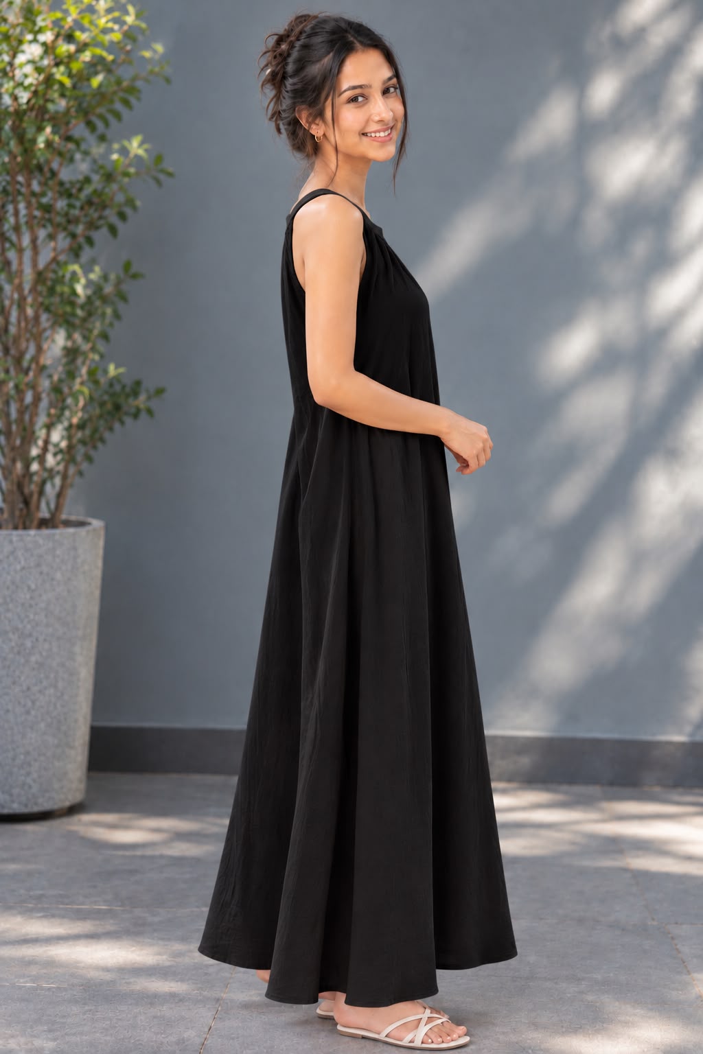 Women's Sleeveless Flowy Maxi Dress | Elegant Casual Summer Wear