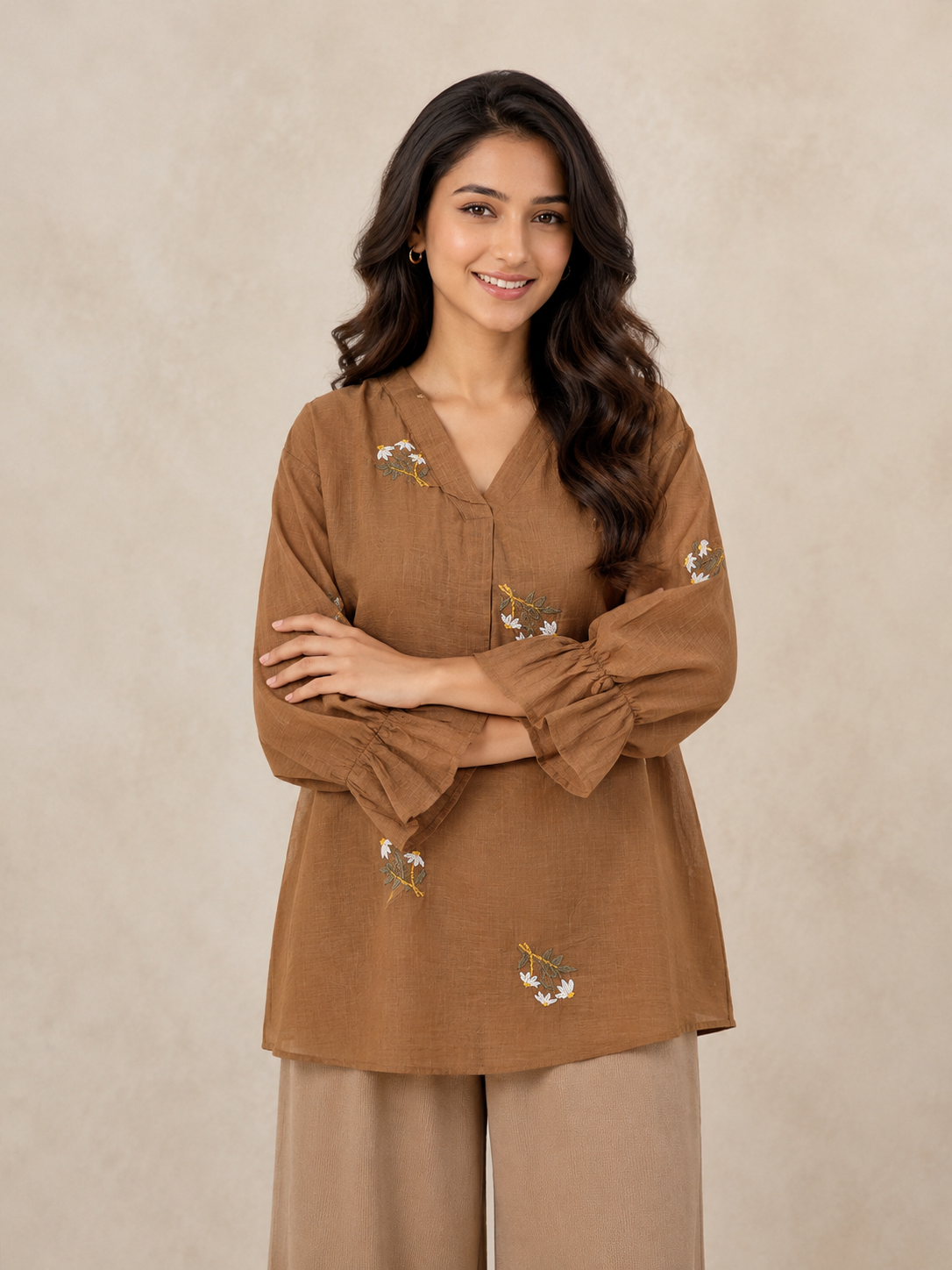 Cinnamon Bloom Embroidered Top - Brown